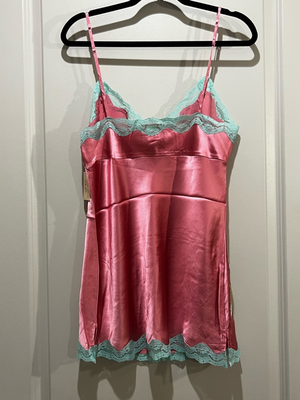 Gold Hawk Pink Lemonade Silk Lace Camisole Size L NWT - Picture 3 of 7